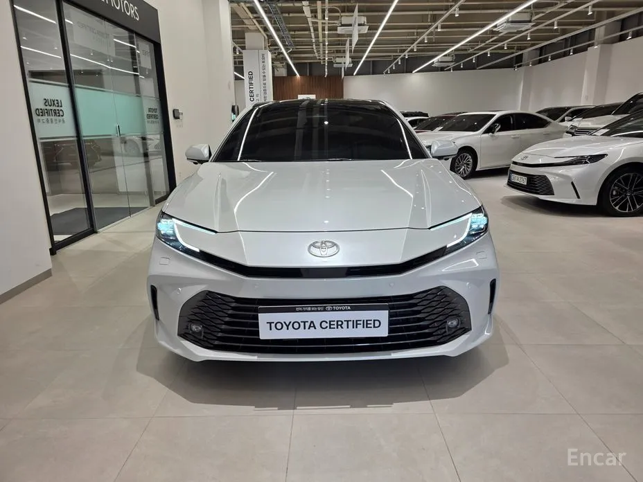 Фото 3 - Toyota Camry