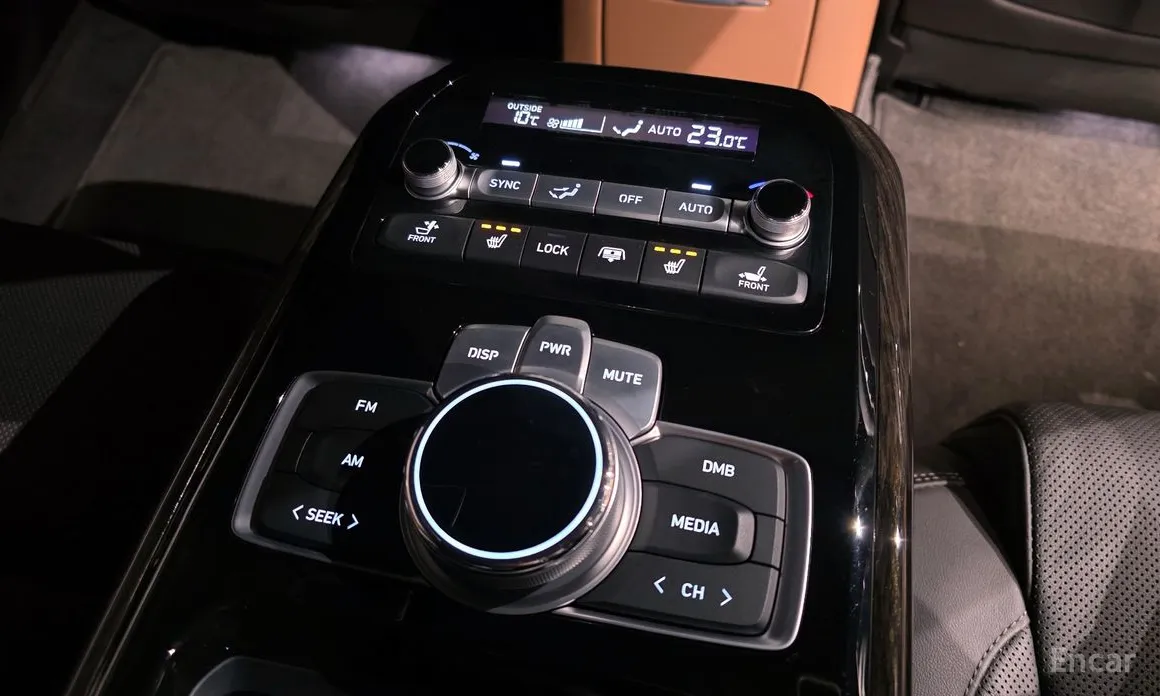 Фото 19 - Genesis G90