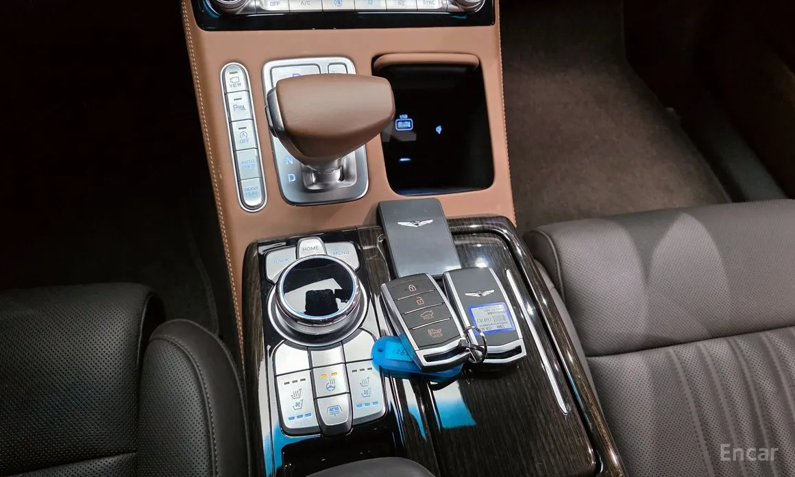 Фото 9 - Genesis G90