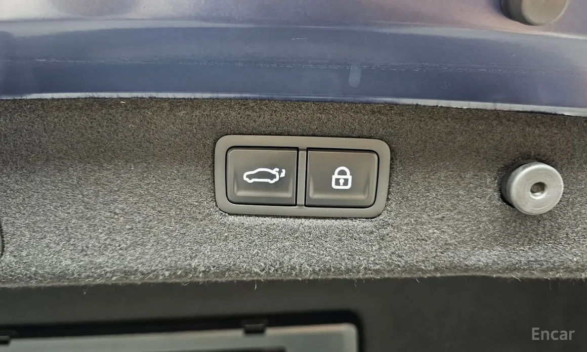 Фото 20 - Genesis G70