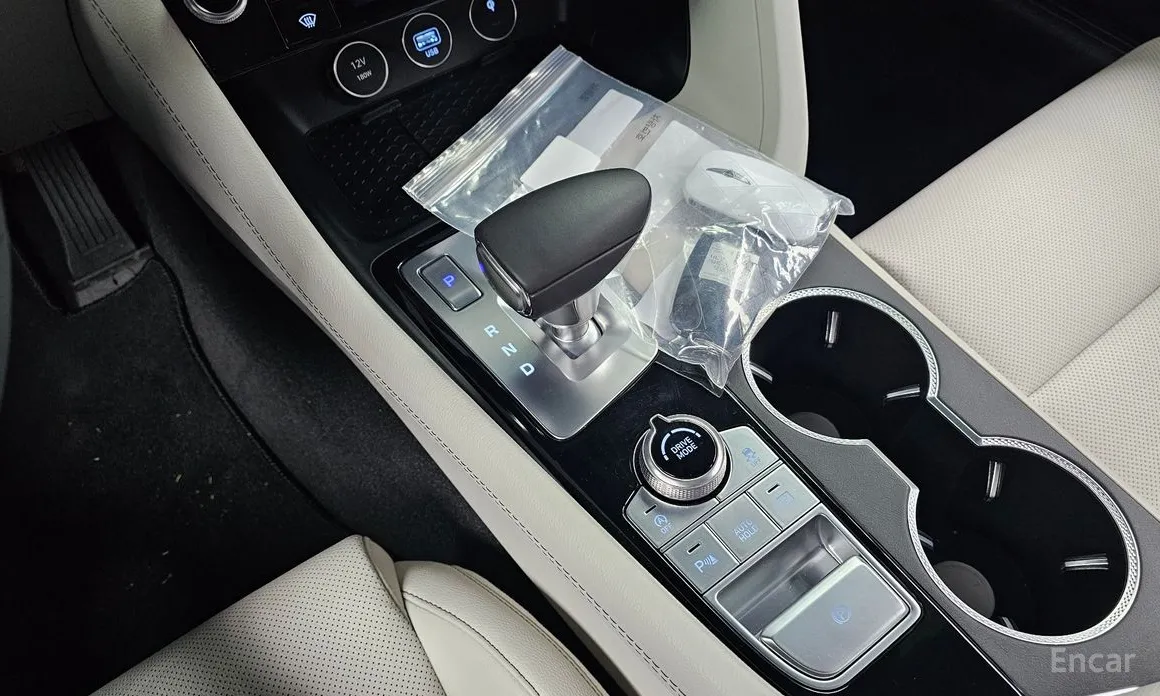 Фото 9 - Genesis G70