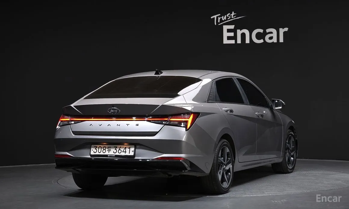 Фото 2 - Hyundai Avante