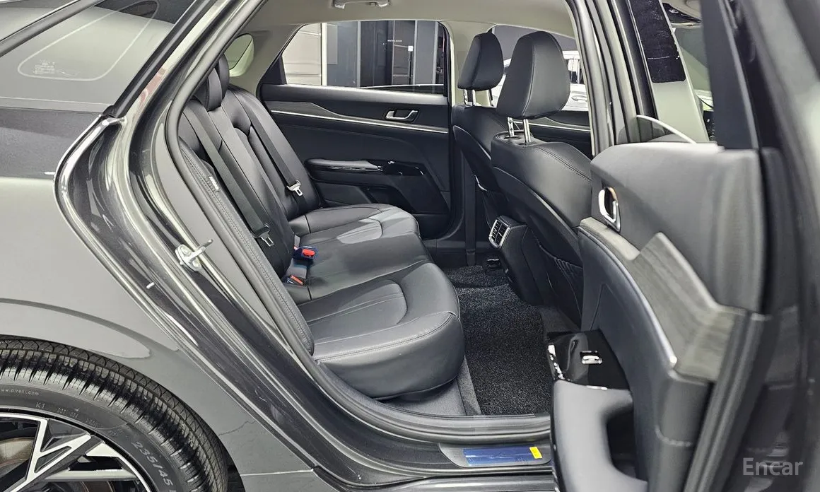 Фото 12 - Kia K5