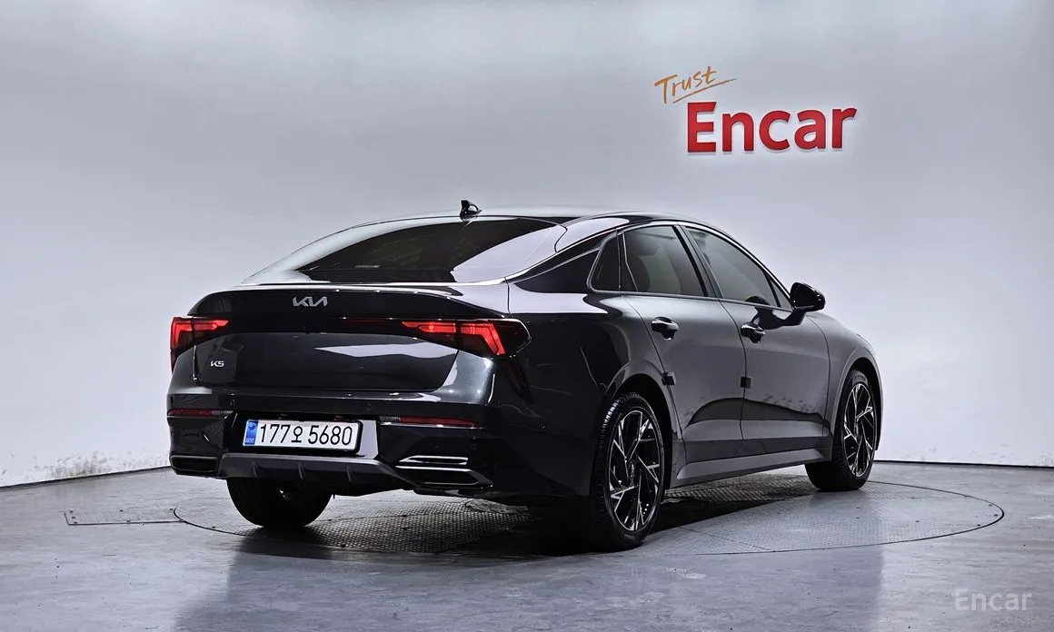 Фото 2 - Kia K5