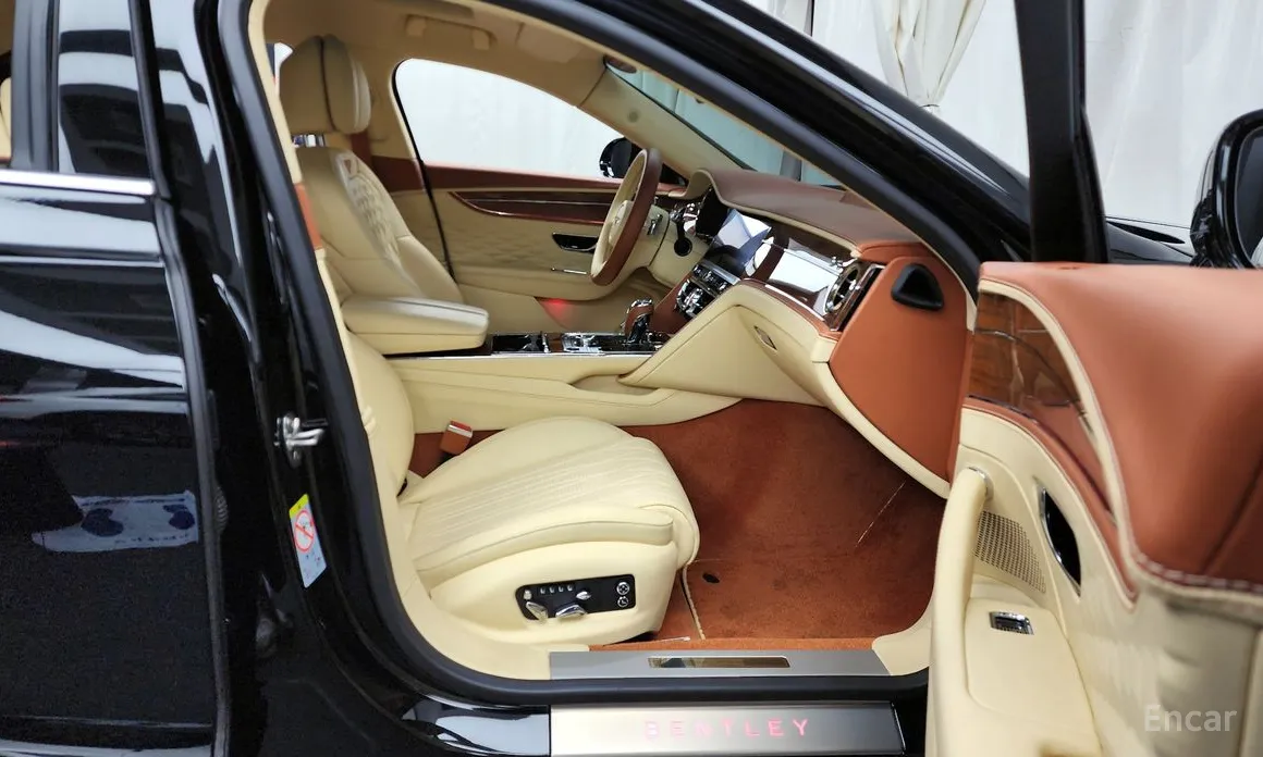 Фото 10 - Bentley Flying Spur