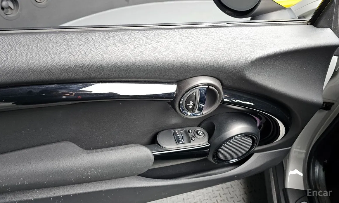 Фото 18 - Mini Cooper