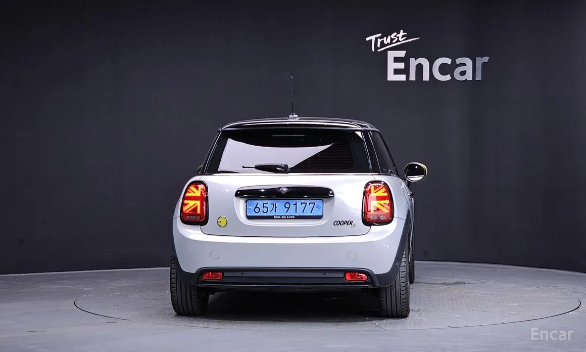 Фото 4 - Mini Cooper