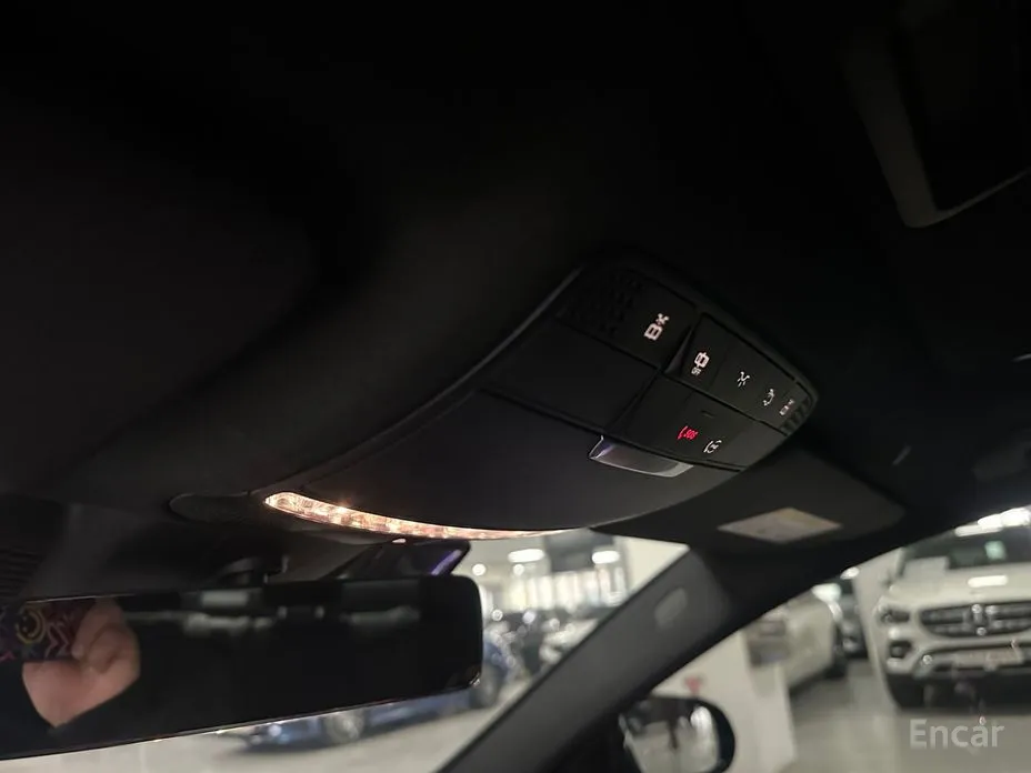 Фото 17 - Mercedes-Benz E-Class