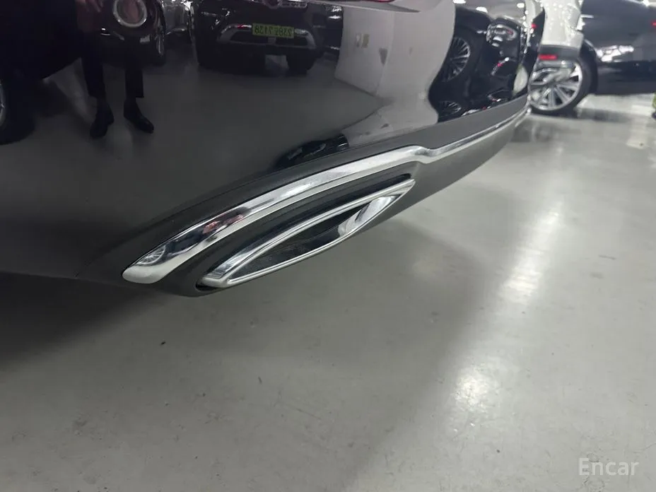 Фото 7 - Mercedes-Benz E-Class