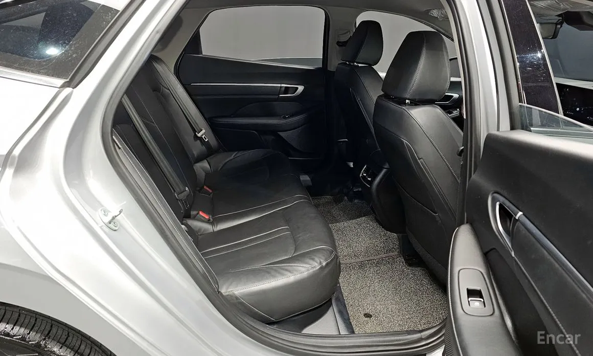 Фото 12 - Hyundai Sonata