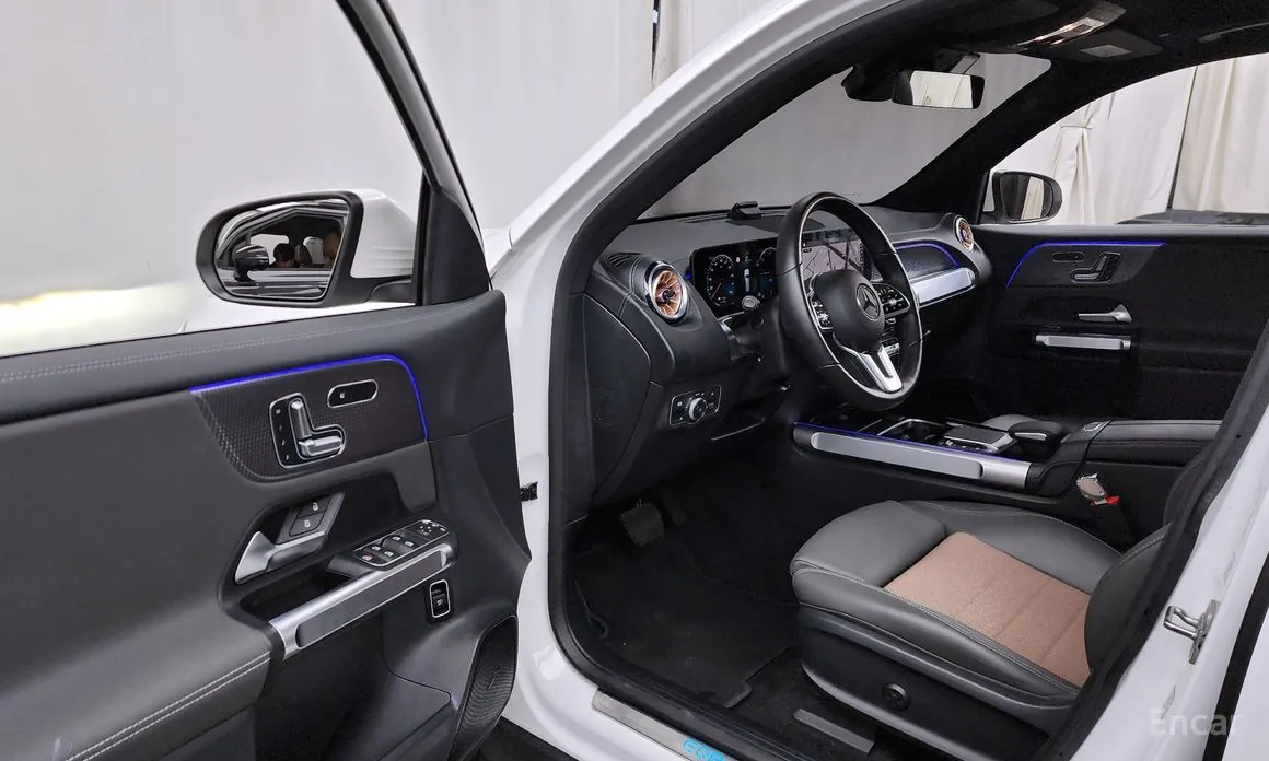 Фото 10 - Mercedes-Benz EQB