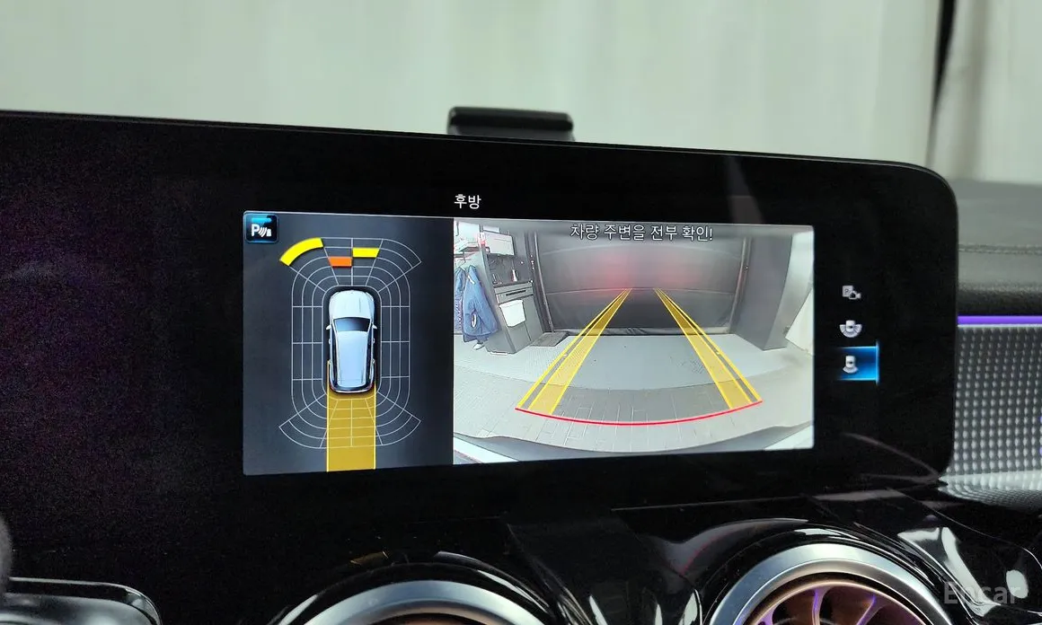 Фото 15 - Mercedes-Benz EQB