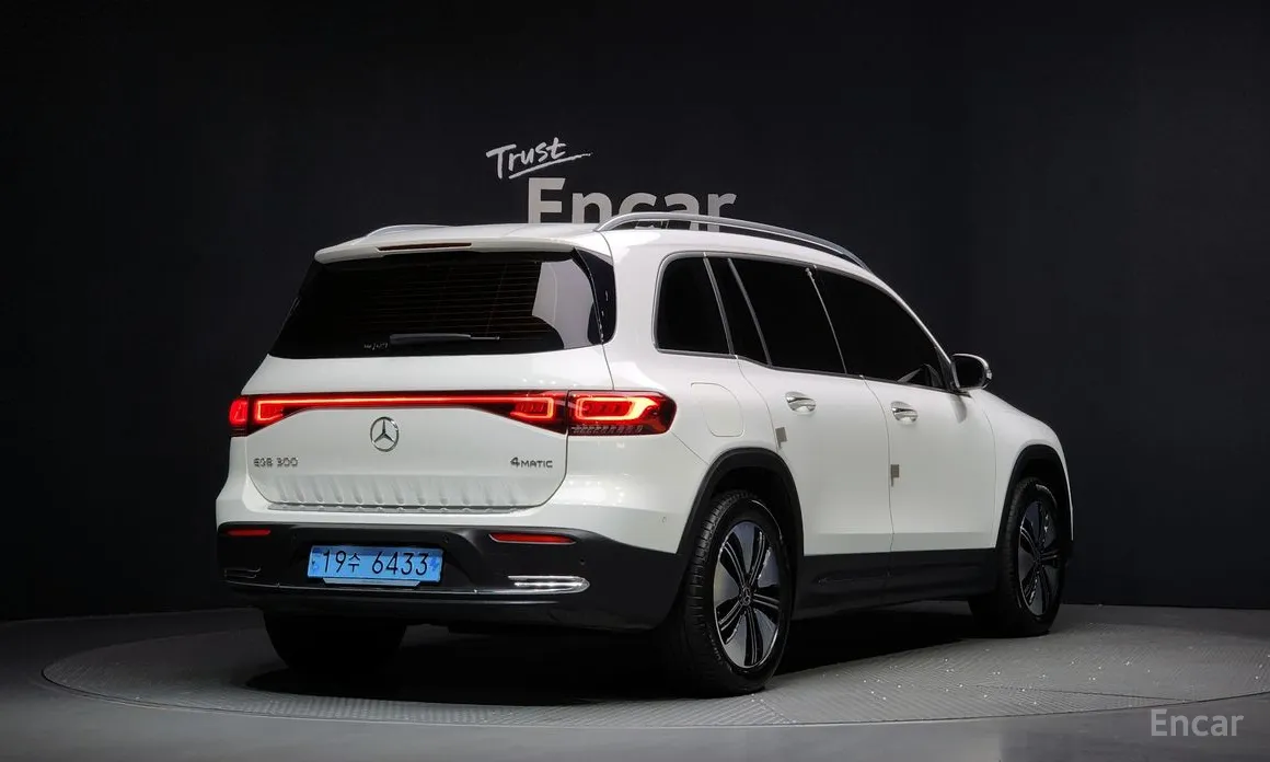 Фото 2 - Mercedes-Benz EQB