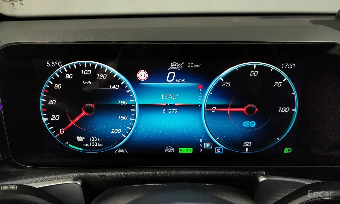 Фото 8 - Mercedes-Benz EQB