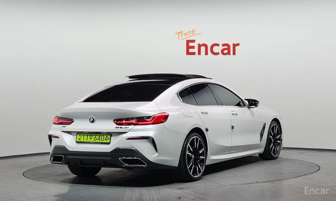 Фото 2 - BMW 8 Series