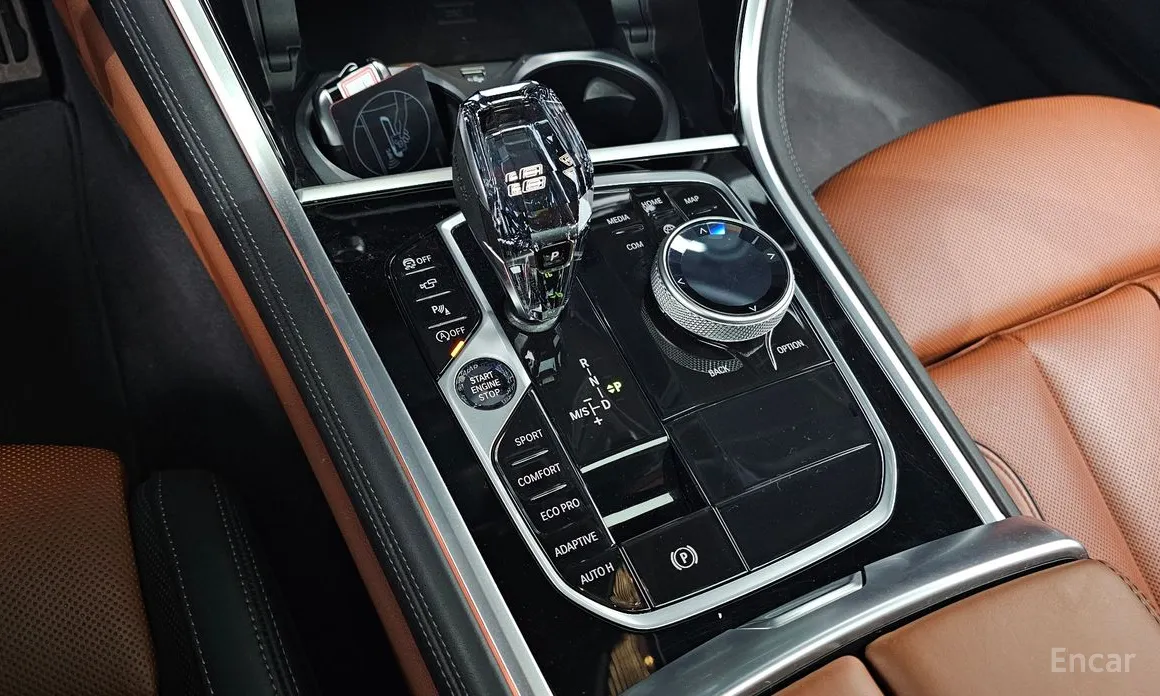 Фото 9 - BMW 8 Series