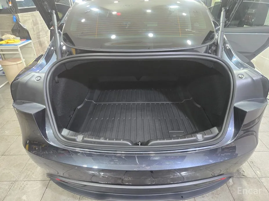 Фото 19 - Tesla Model 3