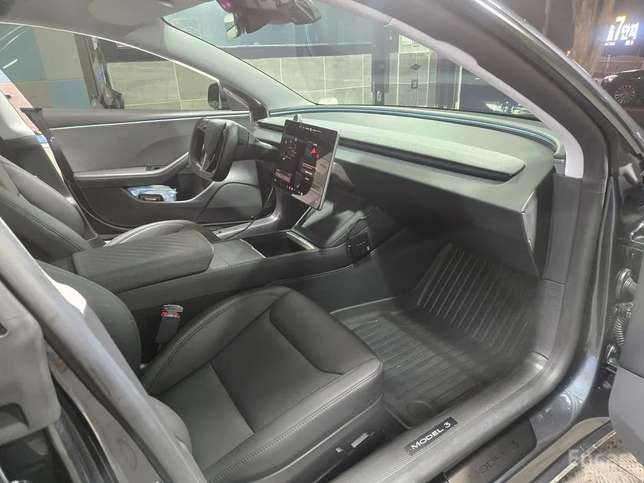 Фото 7 - Tesla Model 3