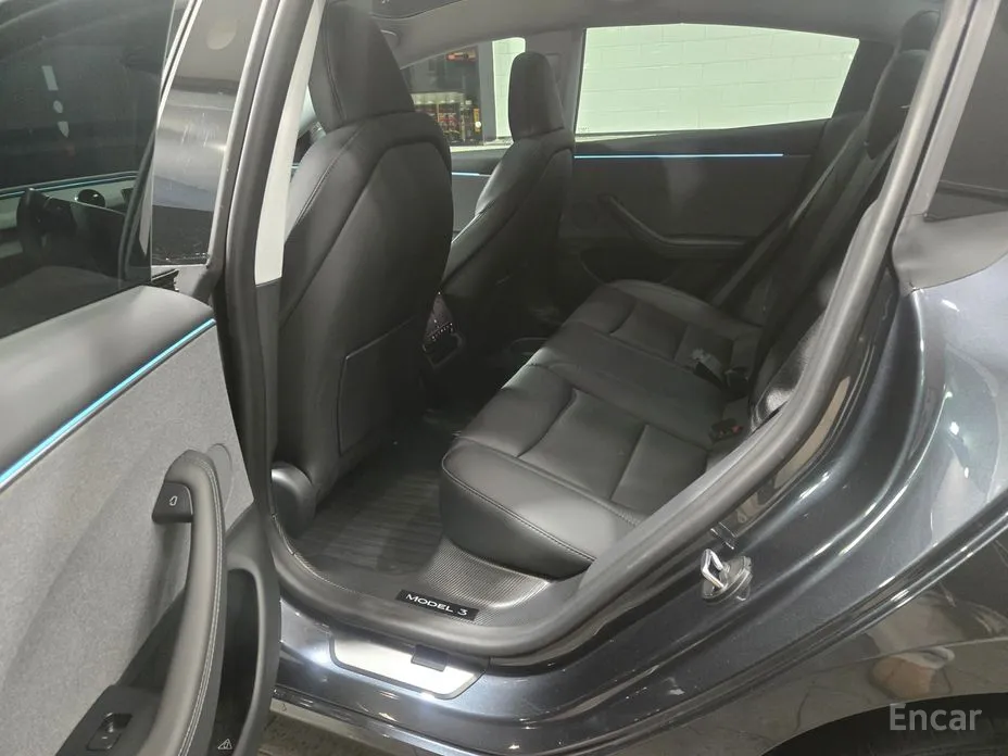 Фото 8 - Tesla Model 3