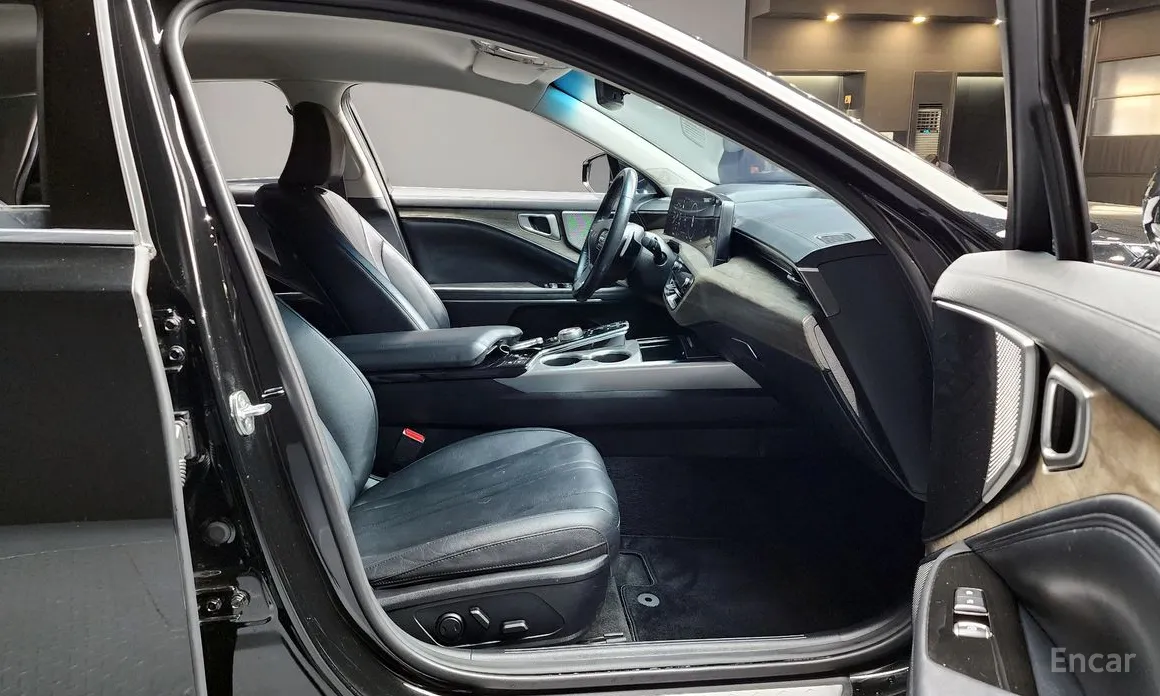 Фото 10 - Kia K8