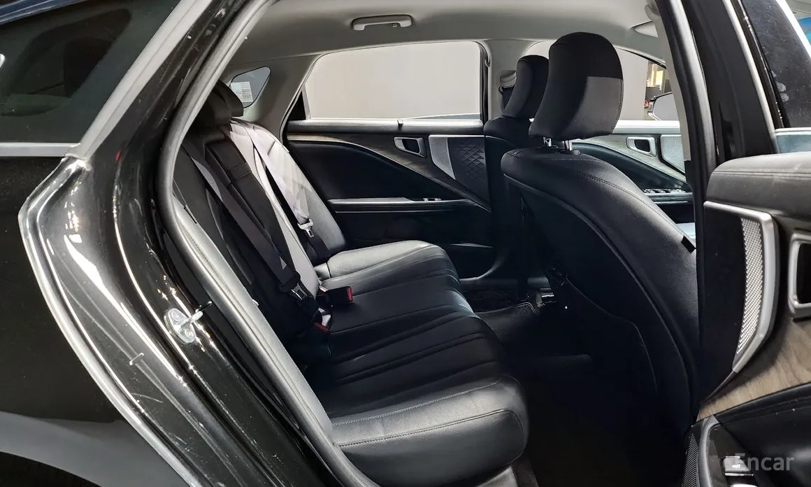 Фото 12 - Kia K8