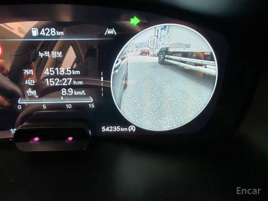 Фото 14 - Genesis G70