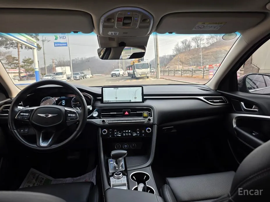 Фото 9 - Genesis G70