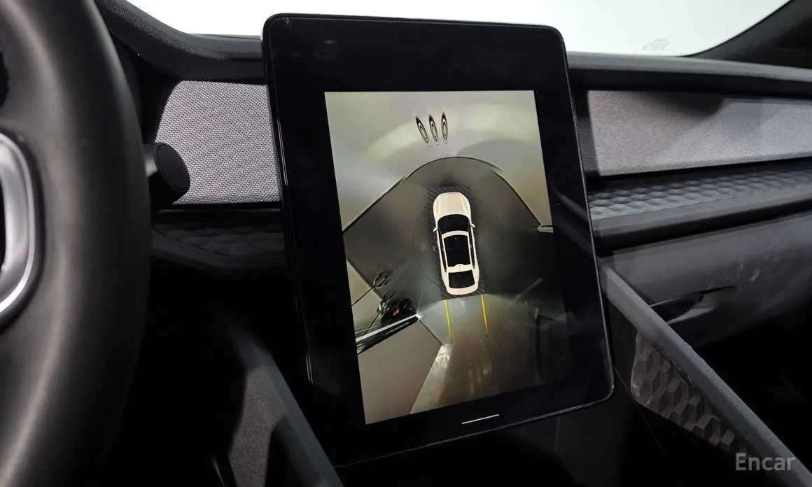 Фото 15 - Polestar 2