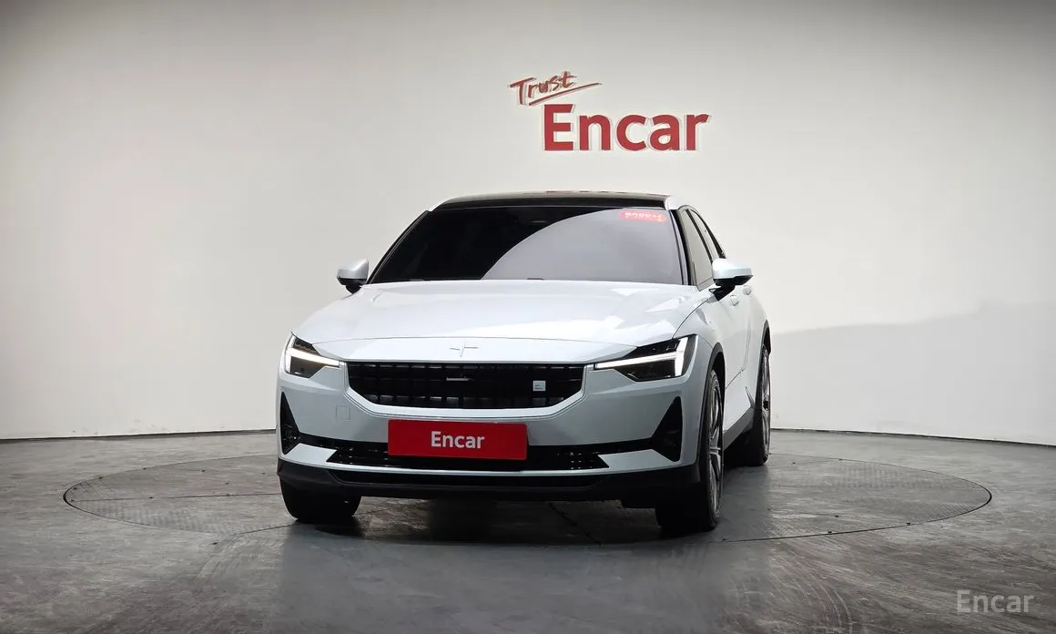 Фото 3 - Polestar 2