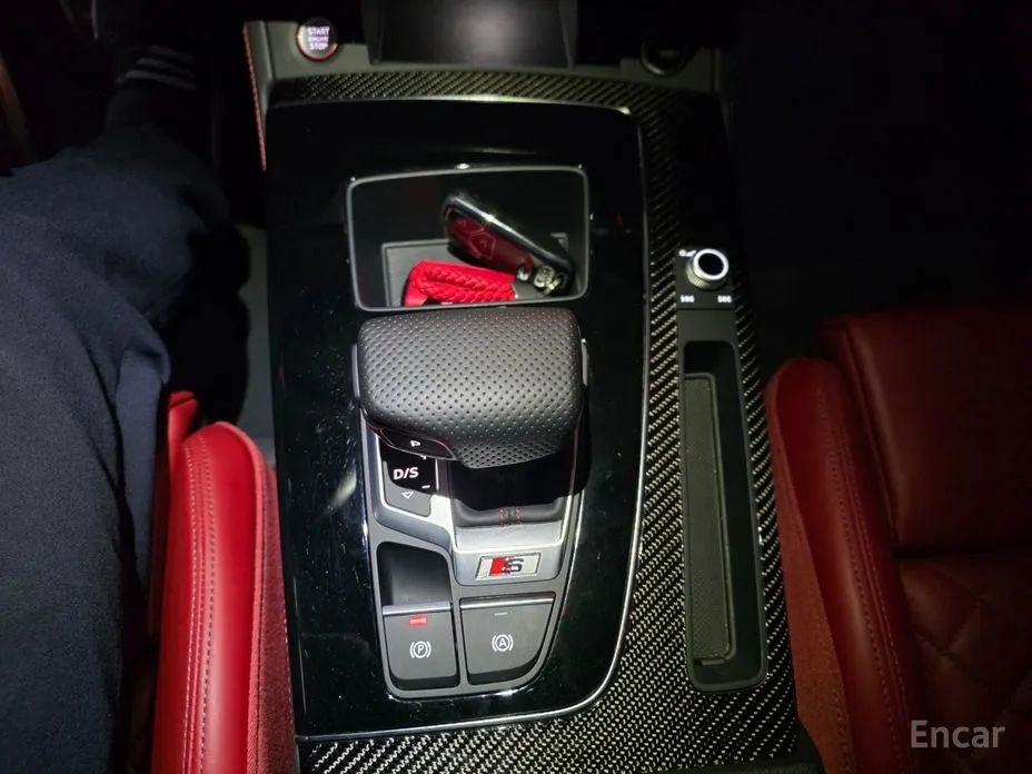 Фото 9 - Audi SQ5