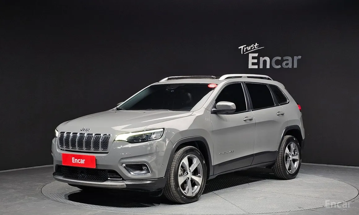 Фото 1 - Jeep Cherokee