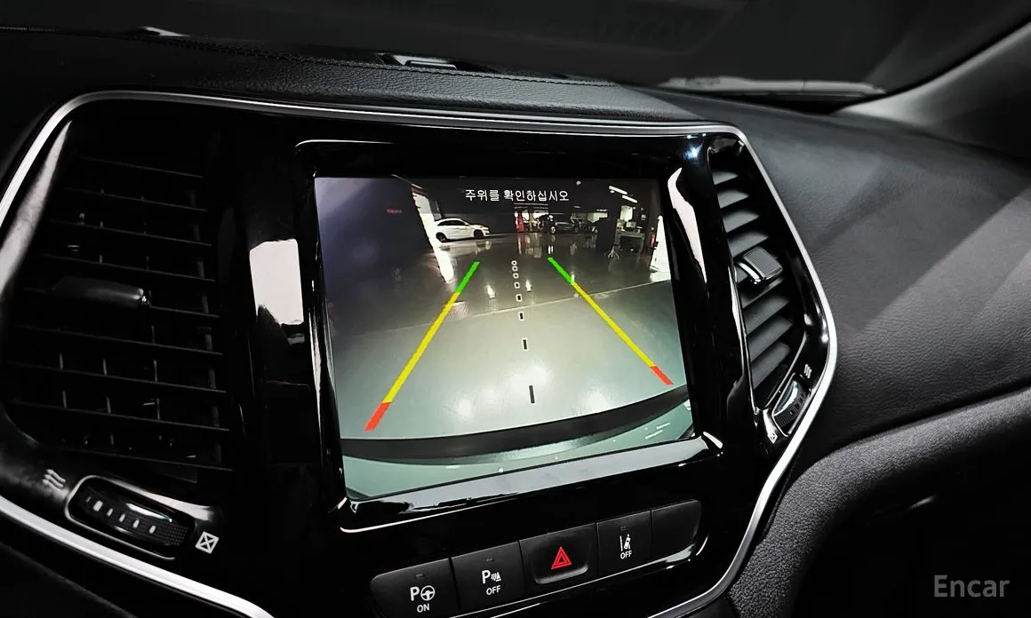 Фото 17 - Jeep Cherokee