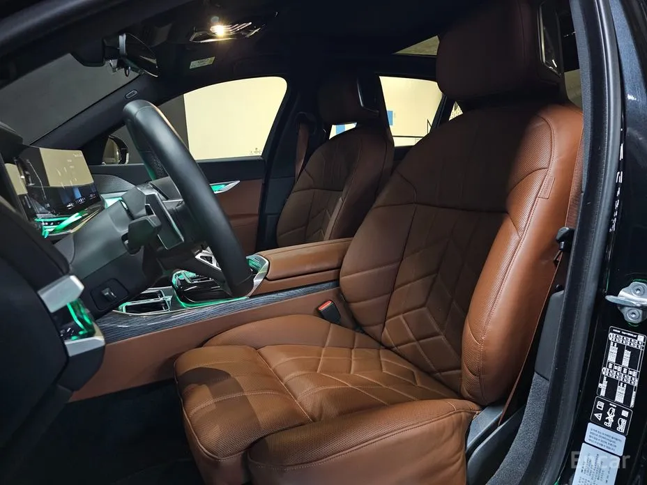 Фото 10 - BMW 7 Series