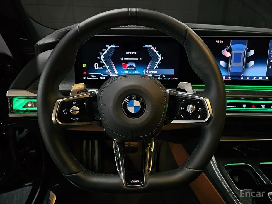 Фото 12 - BMW 7 Series