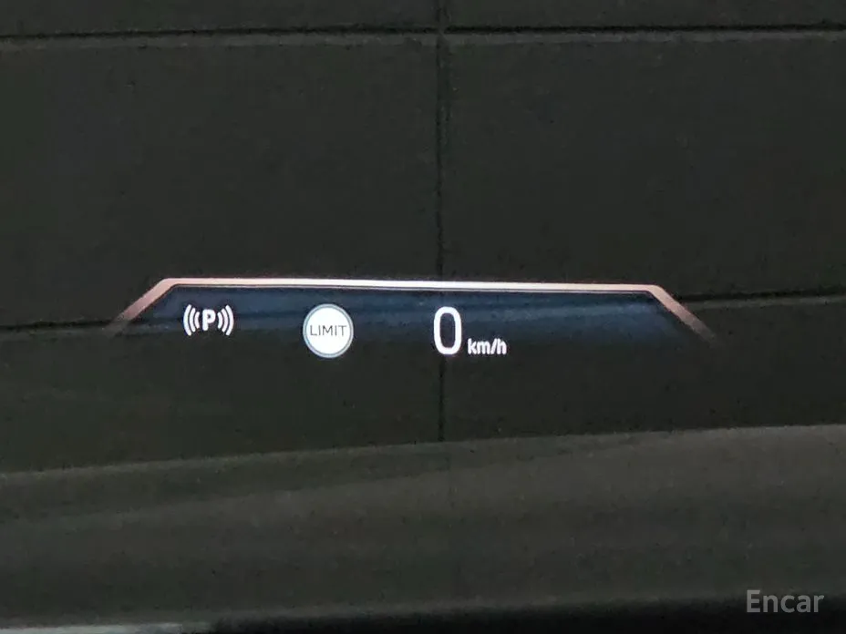 Фото 16 - BMW 7 Series