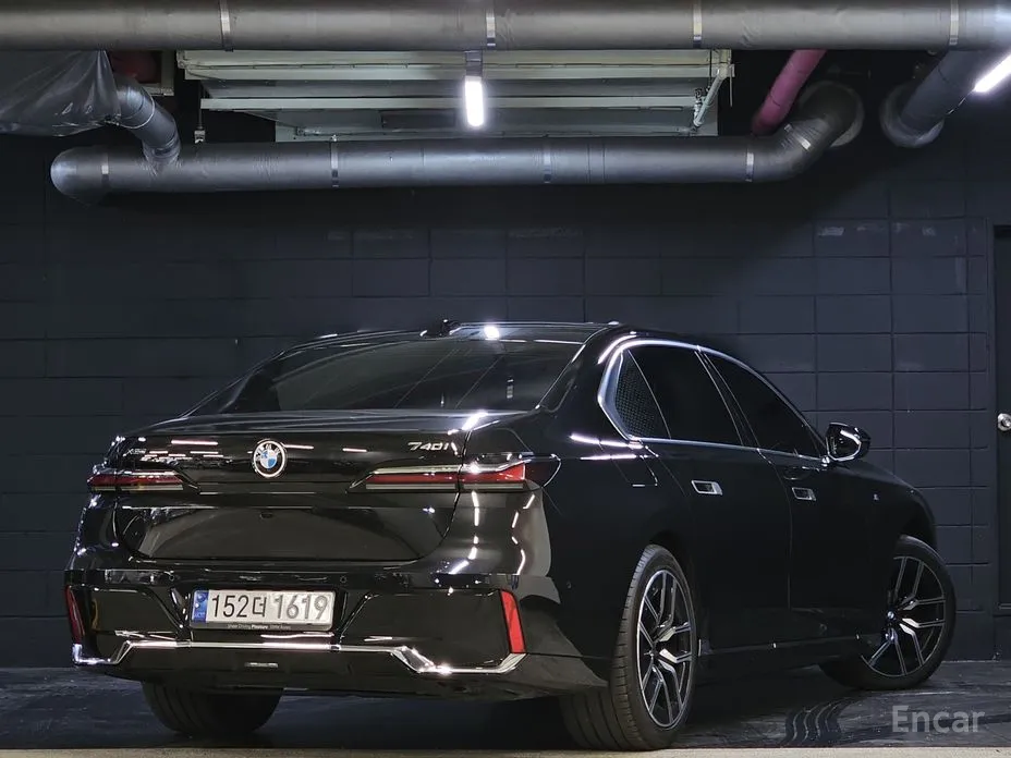 Фото 4 - BMW 7 Series