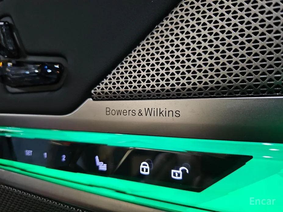 Фото 9 - BMW 7 Series