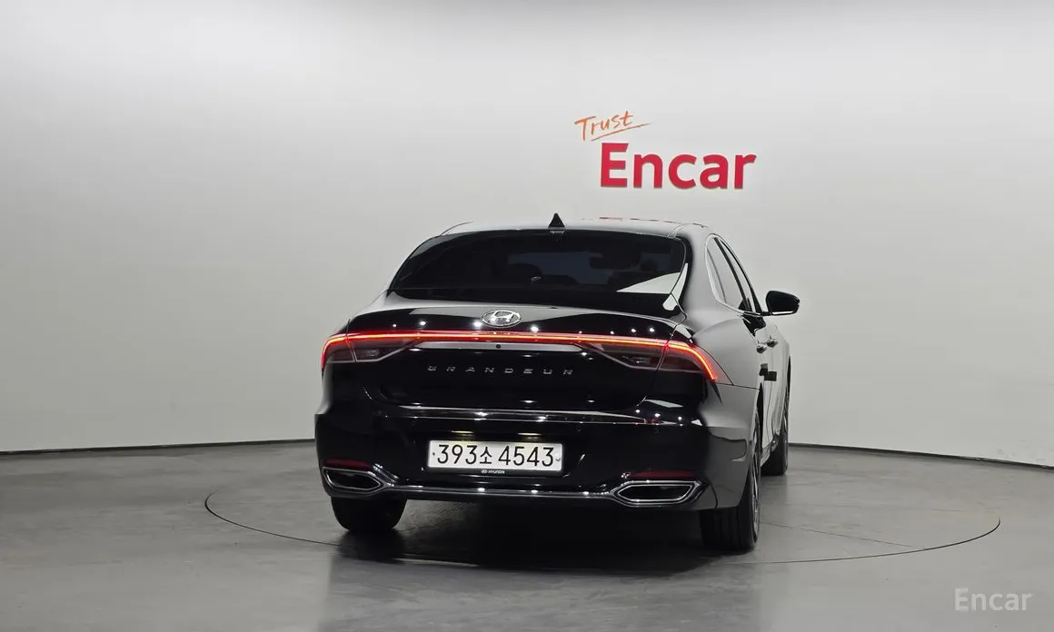 Фото 4 - Hyundai Grandeur