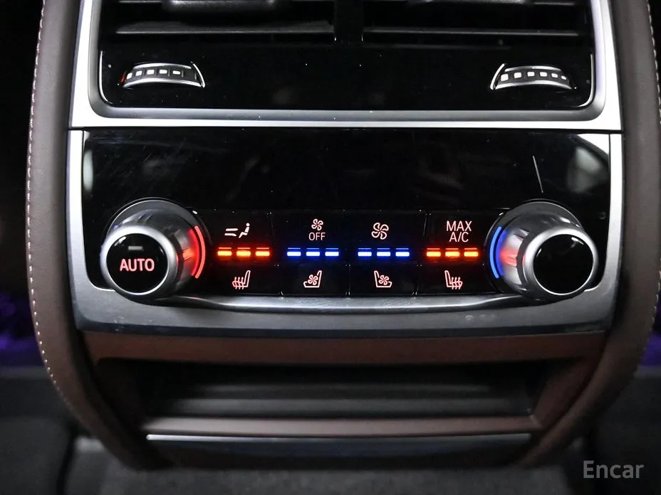 Фото 16 - BMW 7 Series