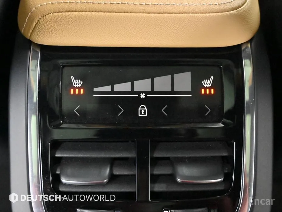 Фото 16 - Volvo XC60