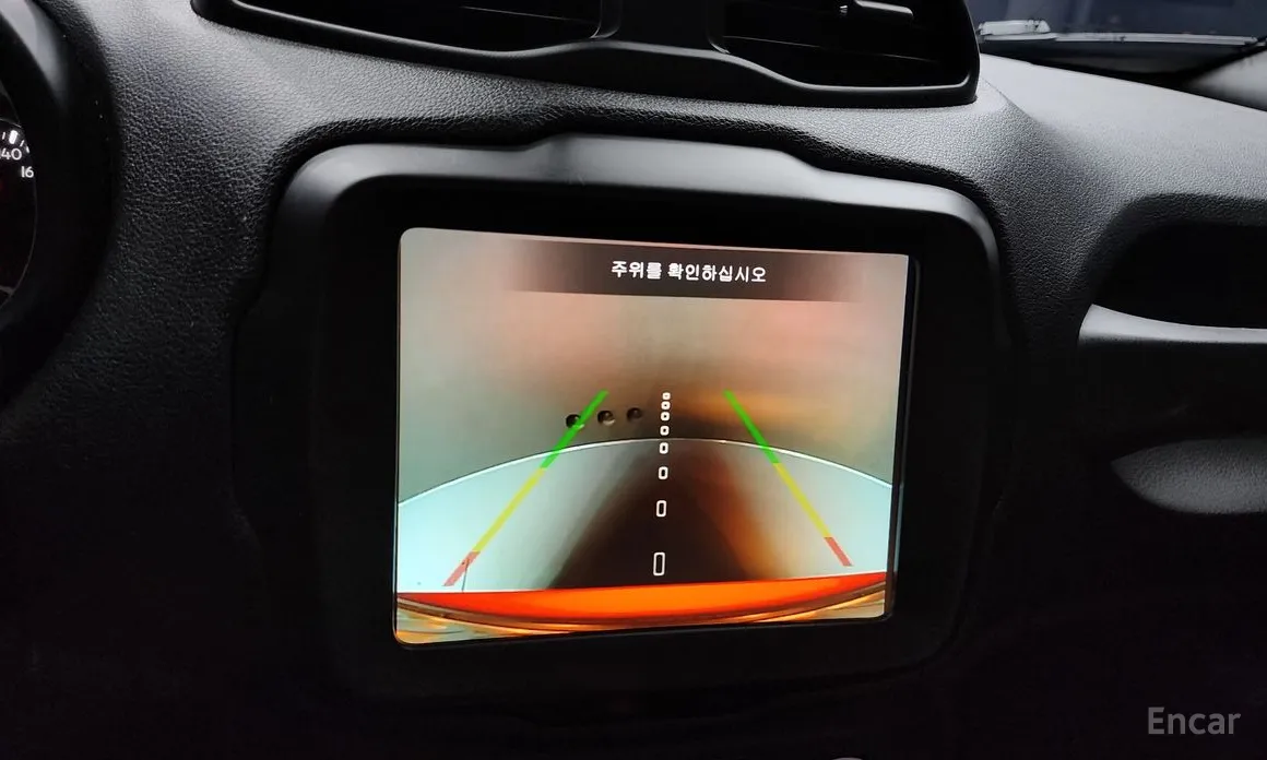 Фото 15 - Jeep Renegade