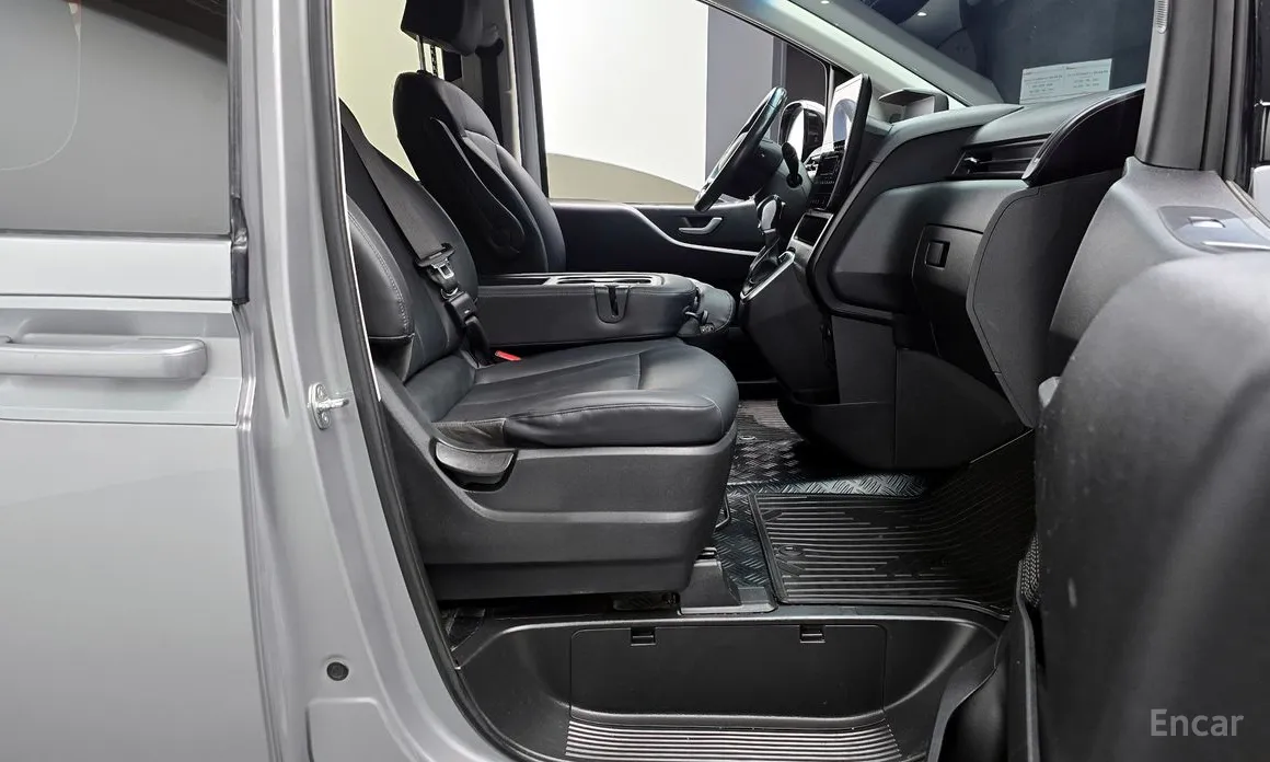 Фото 10 - Hyundai Staria