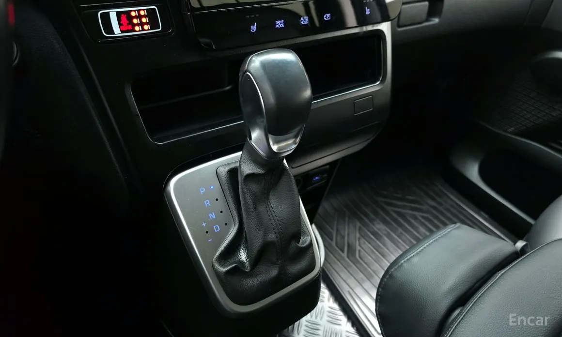 Фото 9 - Hyundai Staria