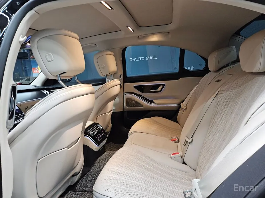 Фото 11 - Mercedes-Benz S-Class