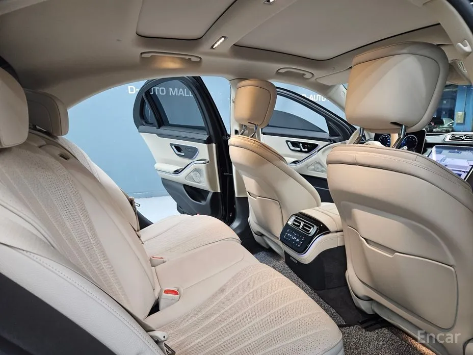 Фото 12 - Mercedes-Benz S-Class