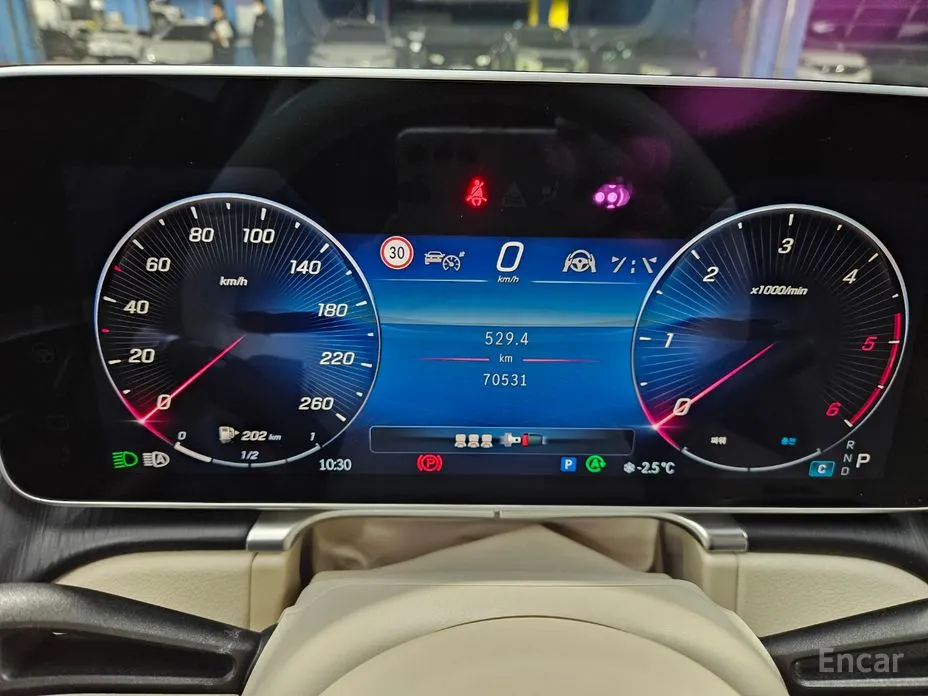 Фото 15 - Mercedes-Benz S-Class