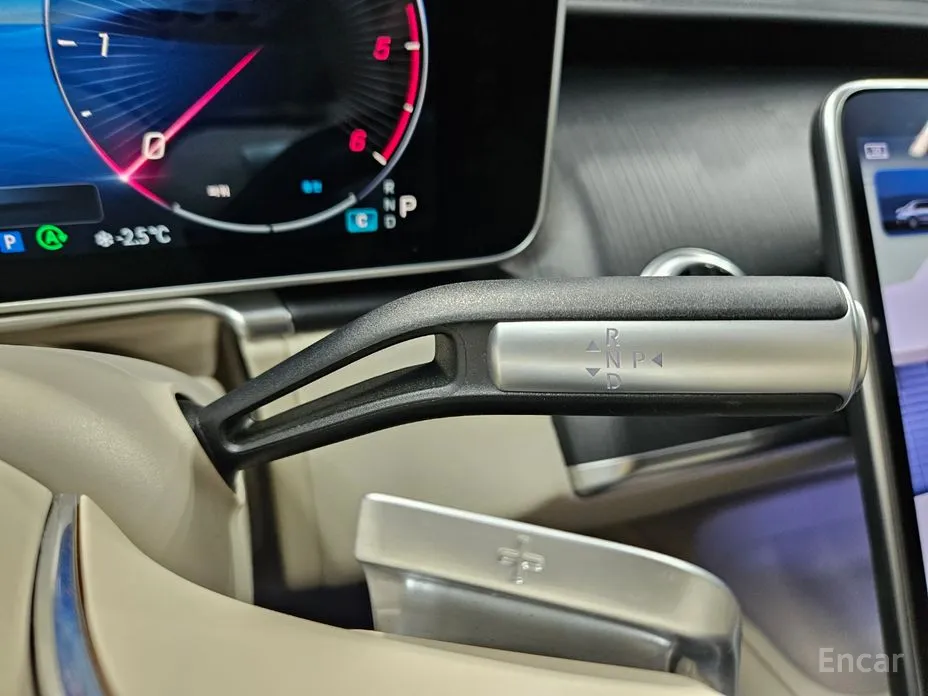 Фото 18 - Mercedes-Benz S-Class