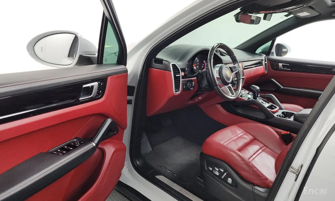 Фото 10 - Porsche Cayenne