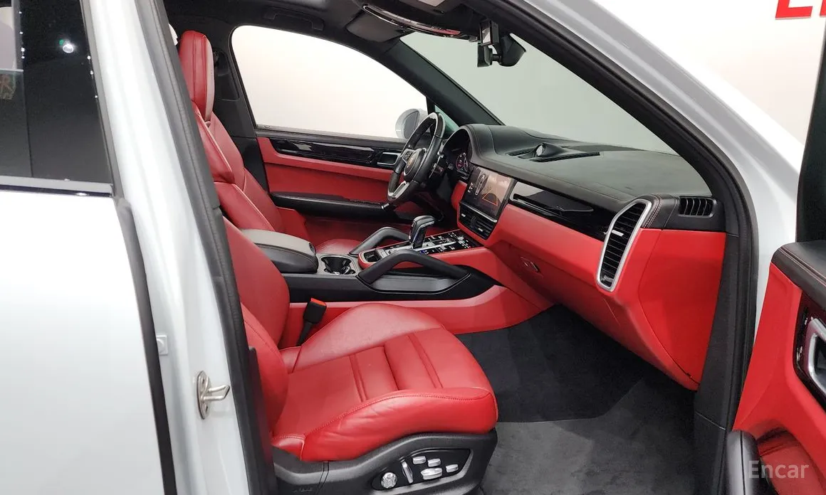 Фото 11 - Porsche Cayenne