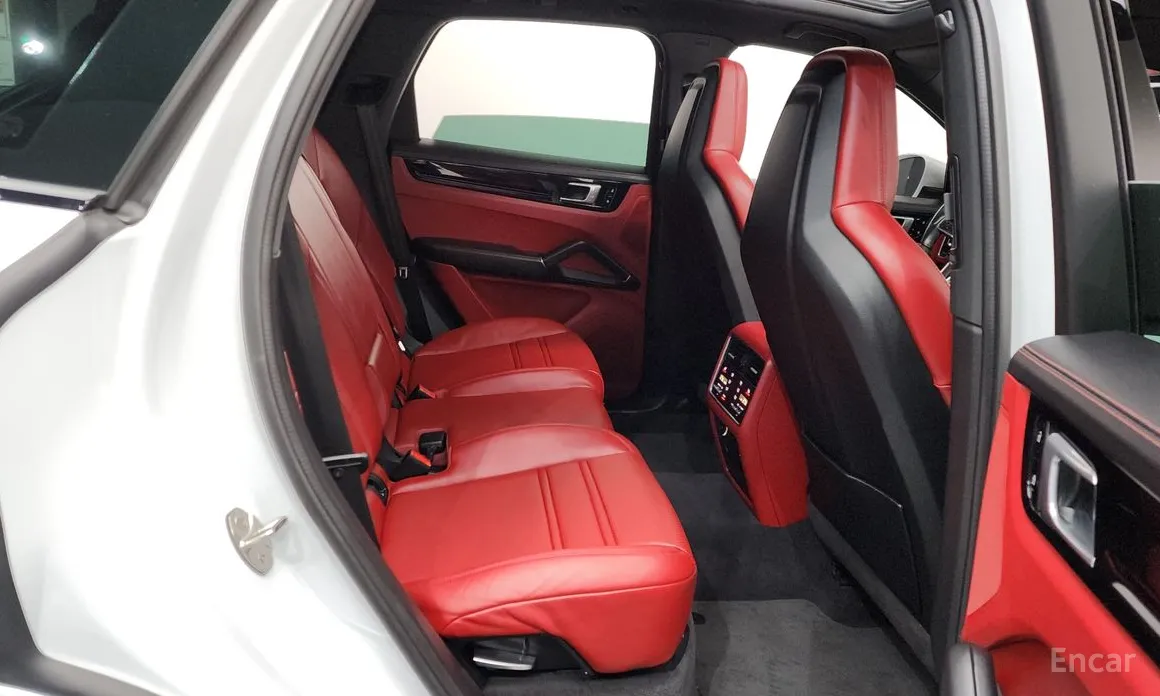 Фото 12 - Porsche Cayenne